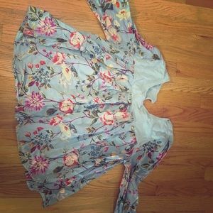 Blue floral top